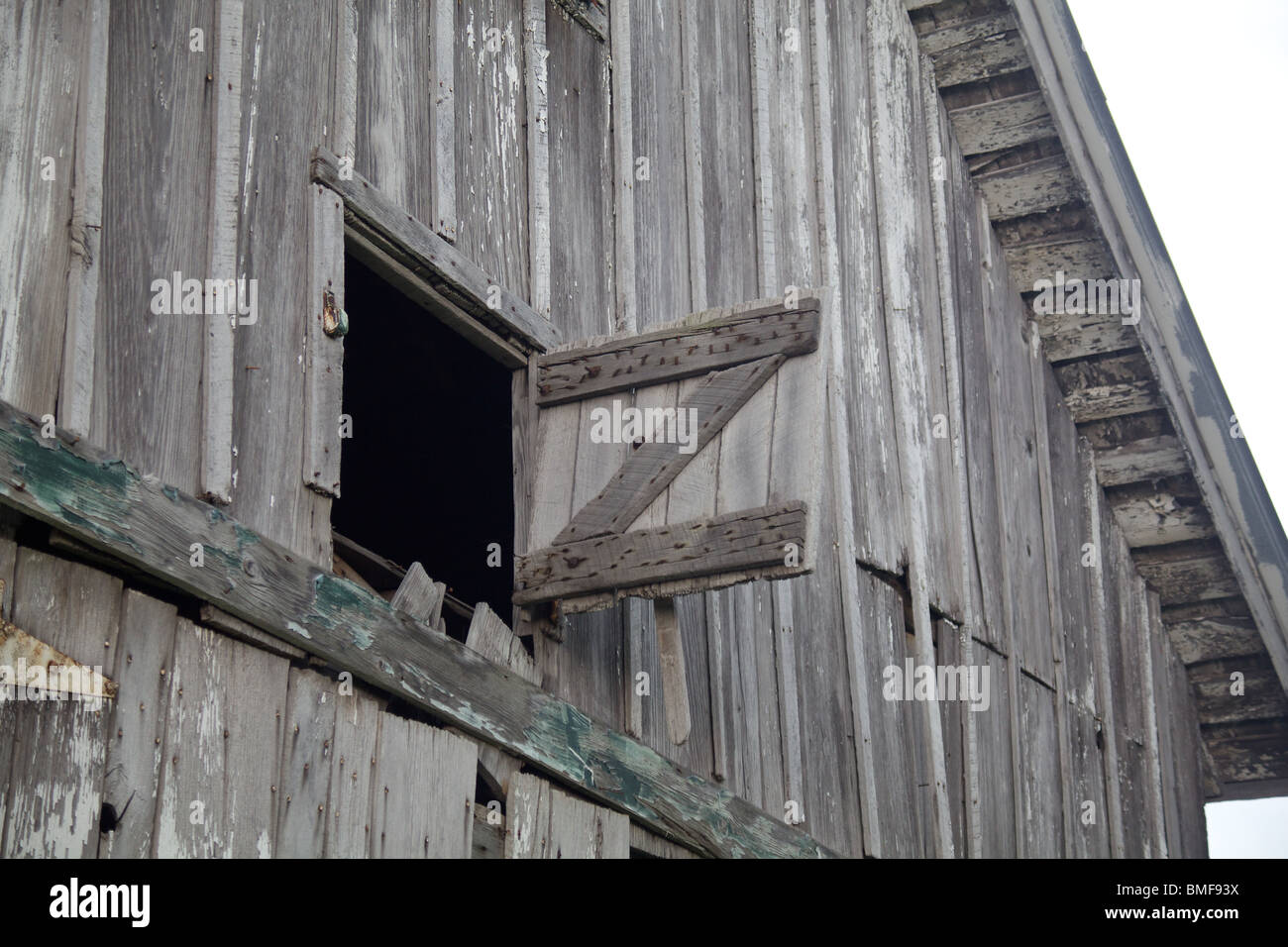 Old Weathered Gray Barn Open Hay Loft "Letter Z" Door Stock Photo Alamy