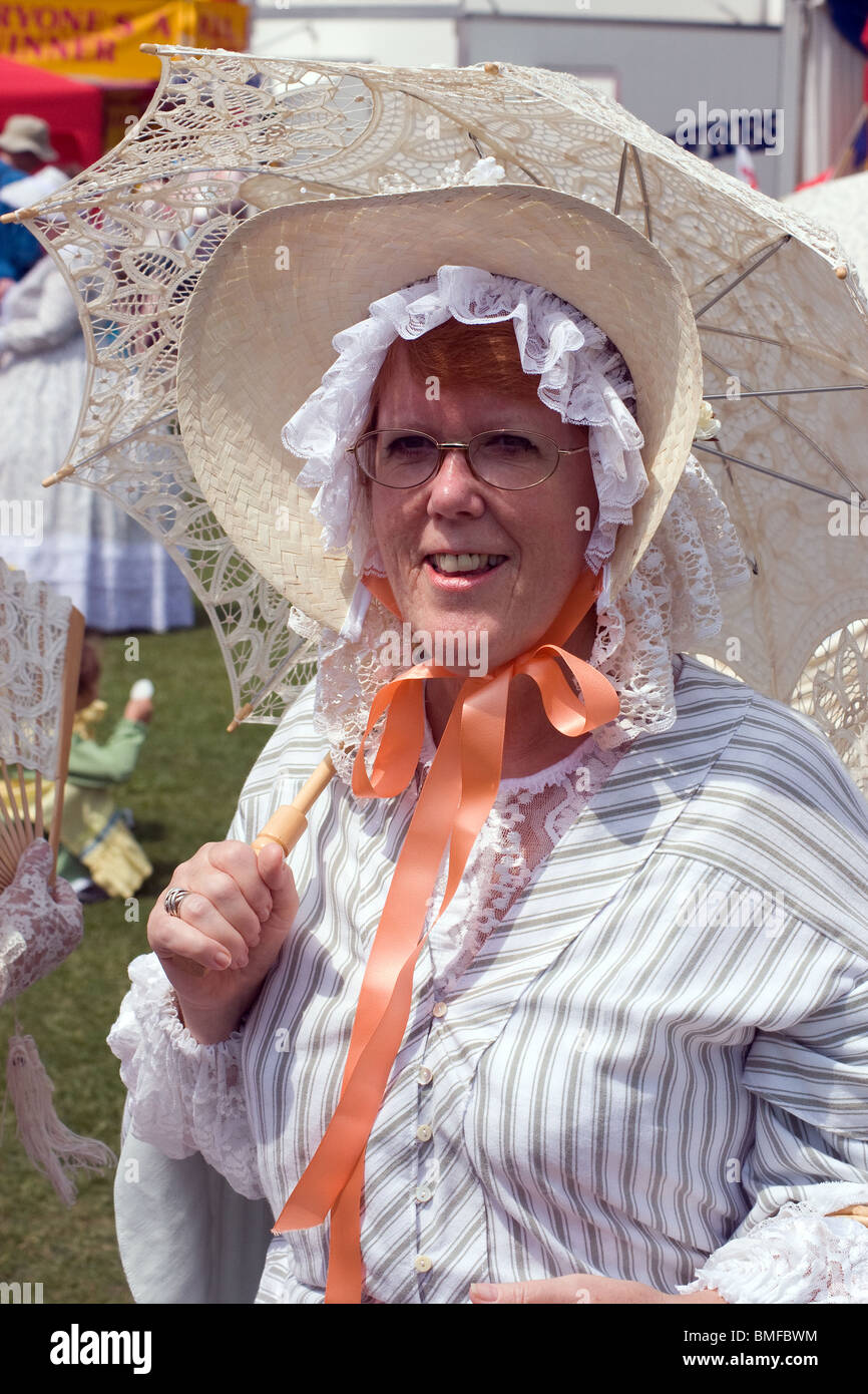 dickens festival victorian dickensian characters high street rochester