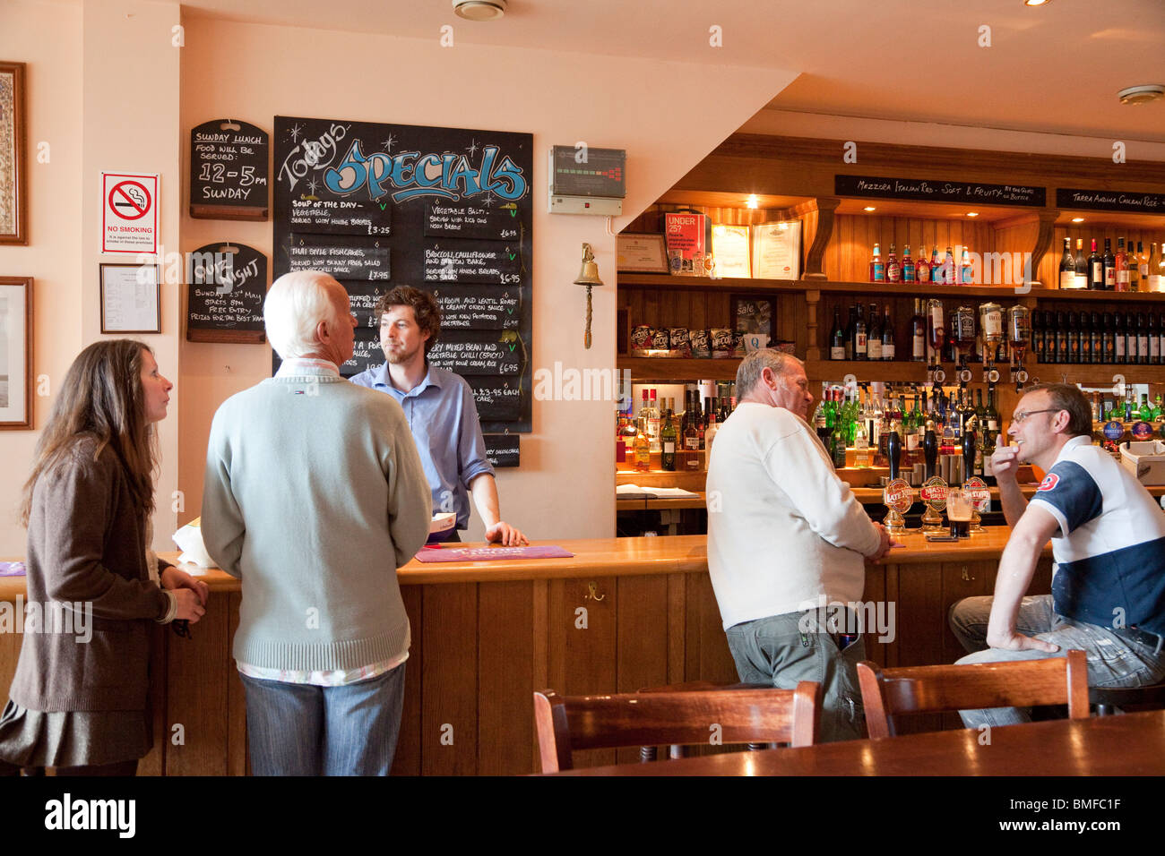inside the Lock & barrel pub in Frinton on Sea Stock Photo Alamy