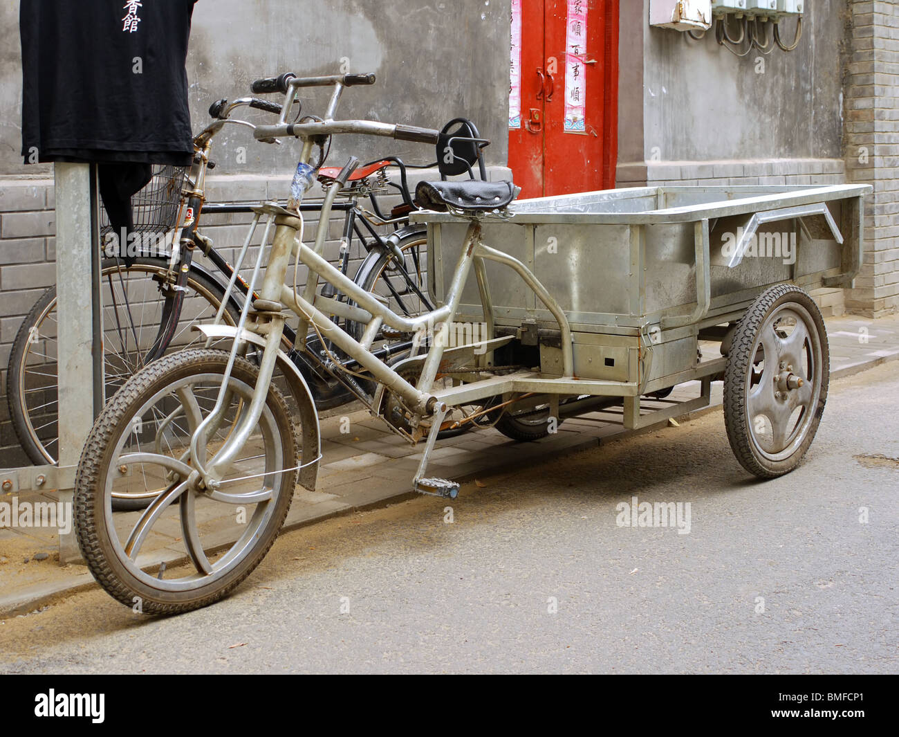 Cargo tricycle hi-res stock photography and images - Alamy