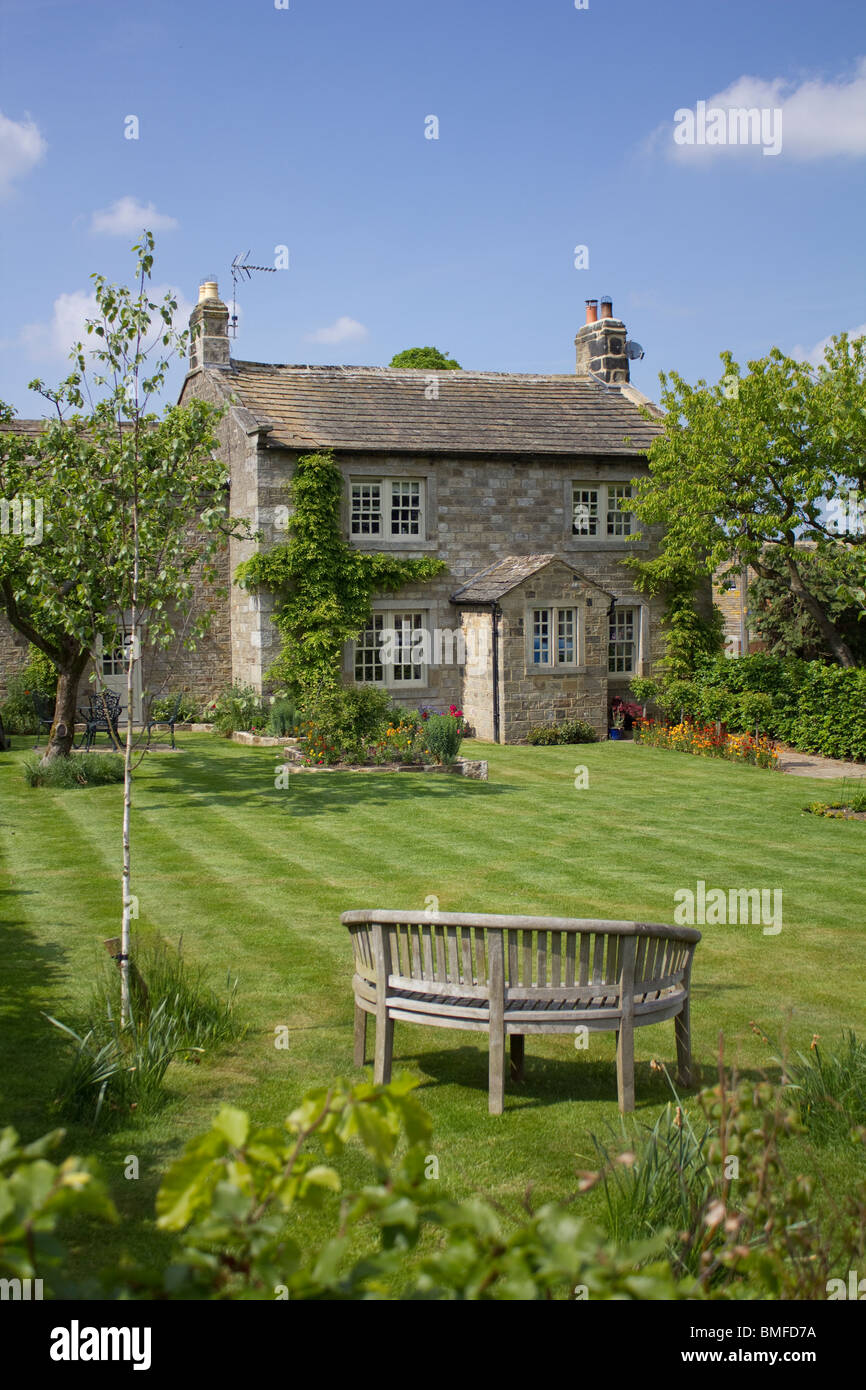 Beautiful Stone House with Manicured Garden, Dace, Nidderdale Yorkshire, England Stock Photo