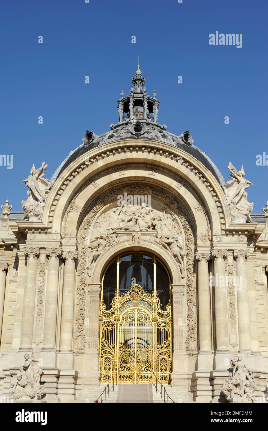 Le Petit Palais museum, Paris, 75008, France Stock Photo