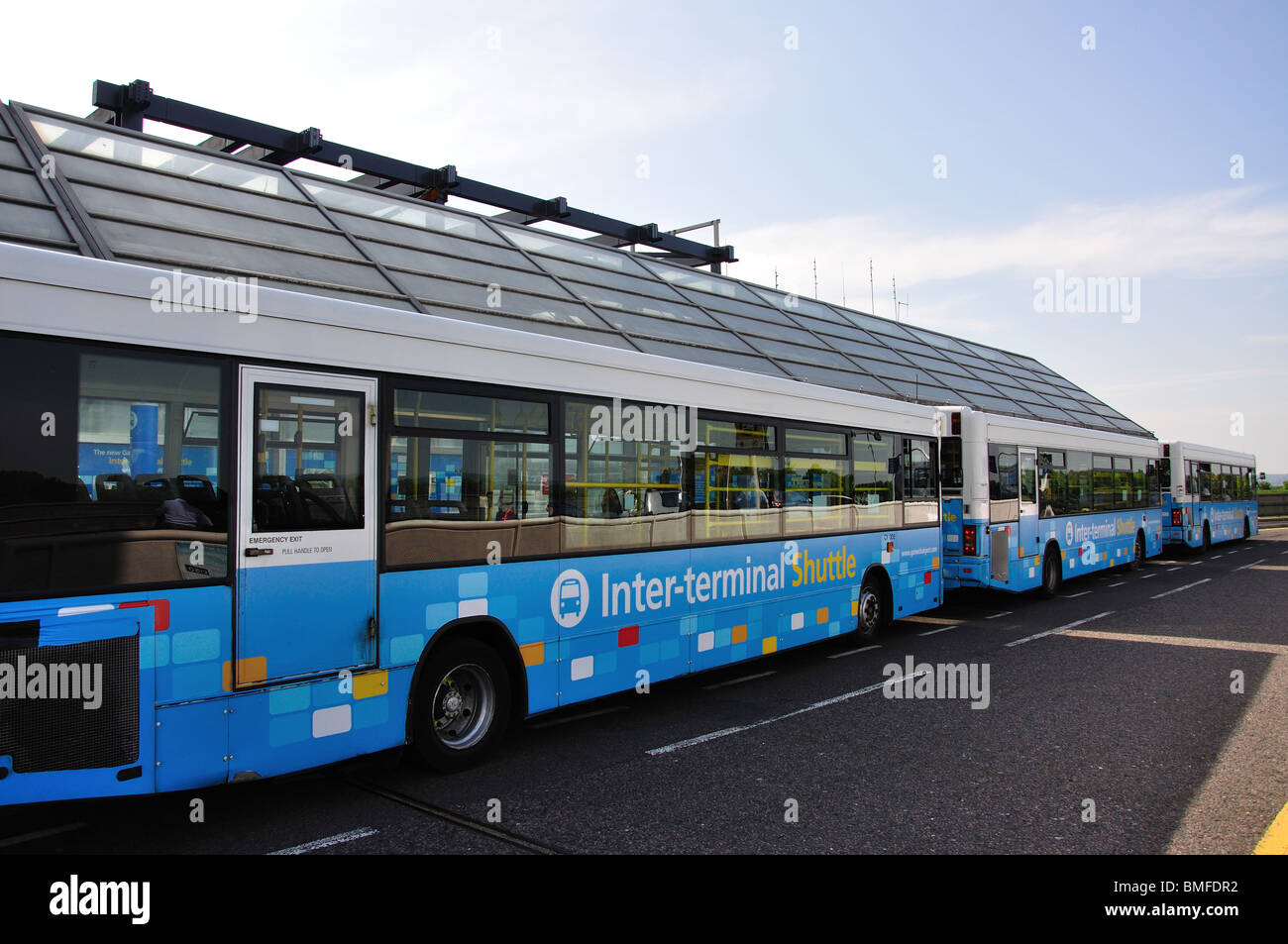 Shuttle buses, North Terminal, London Gatwick Airport, Crawley, West Stock Photo 29843606 Alamy