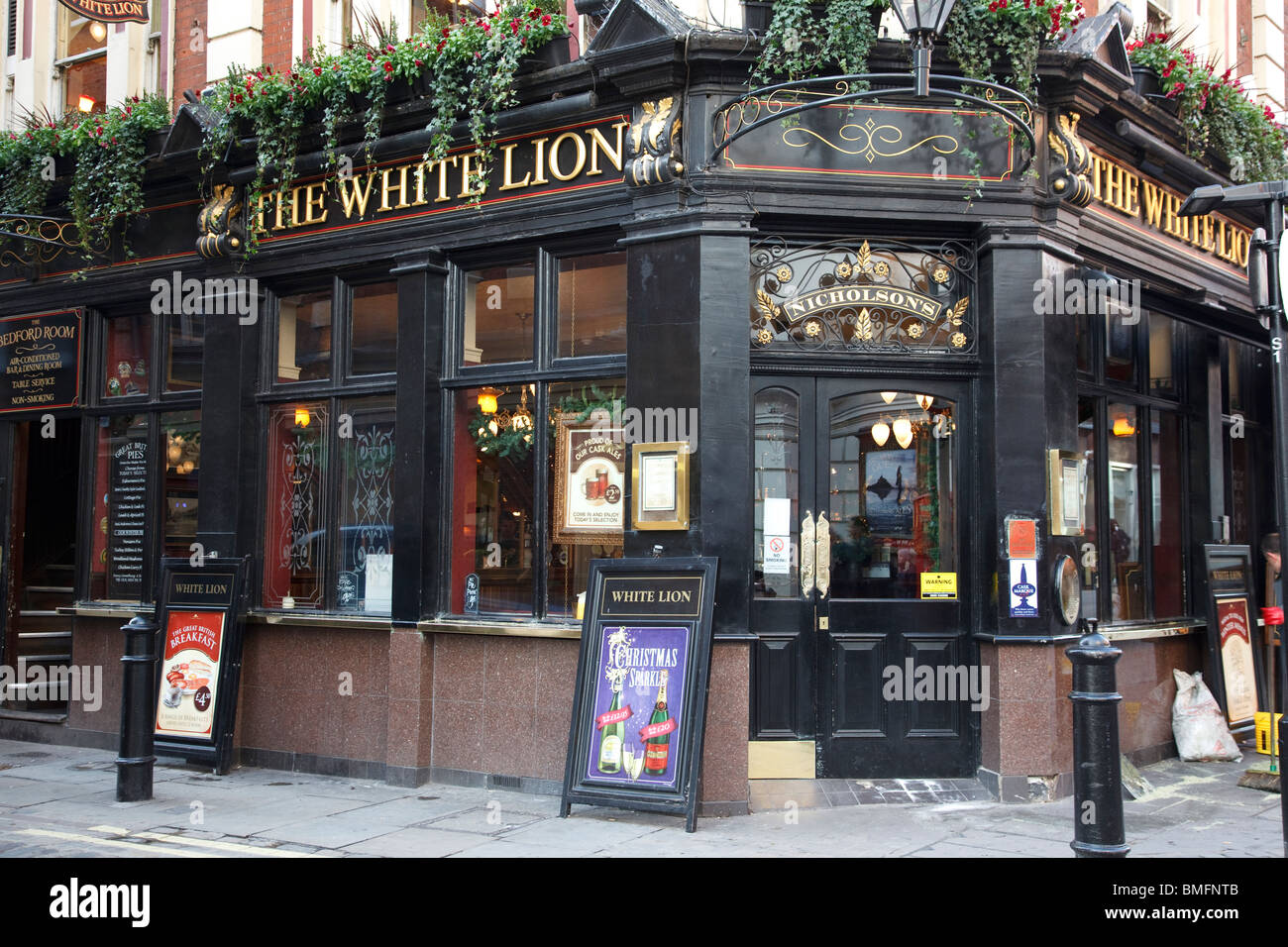 White Lion, Bristol Road, Cambridge GL2 7BD - Glo'shire Pubs