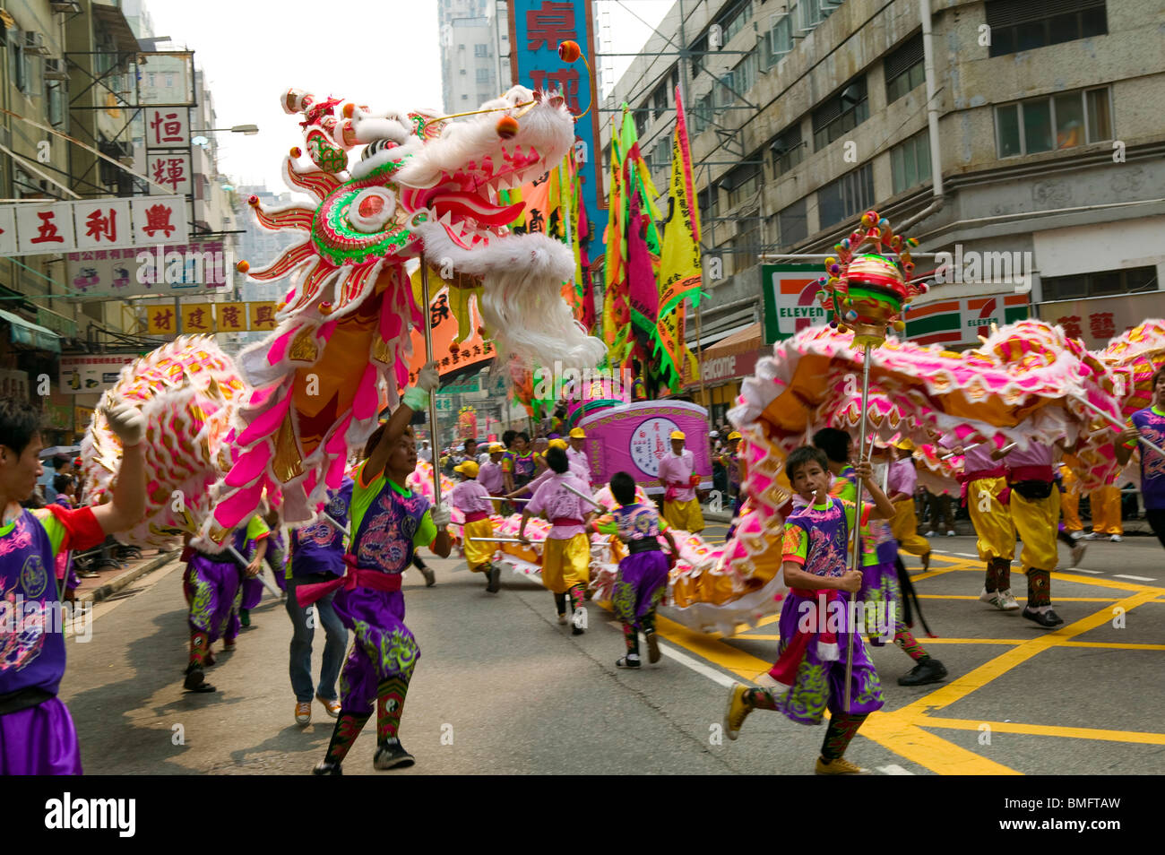 Dragon dance during Spring Festival, Hong Kong, China Stock Photo Alamy
