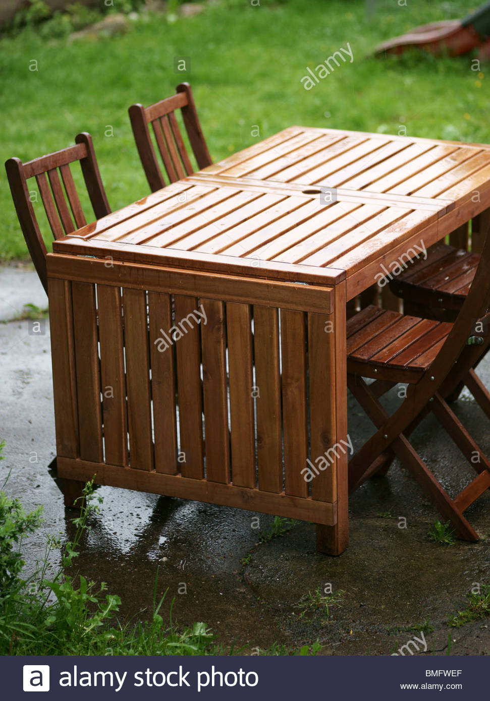 Wooden Garden Furniture Close Up Stock Photo - Alamy Wooden Garden Furniture Close Up Stock Photo - Alamy