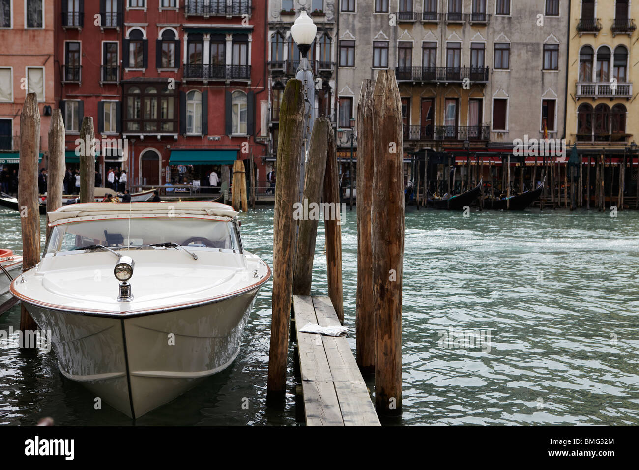 Pier on the Grand Canal in Venice, Italy Stock Photo - Alamy