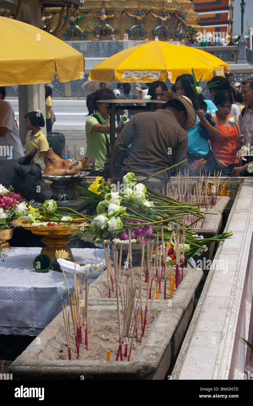 Grand palace incense stick sticks hi-res stock photography and images ...