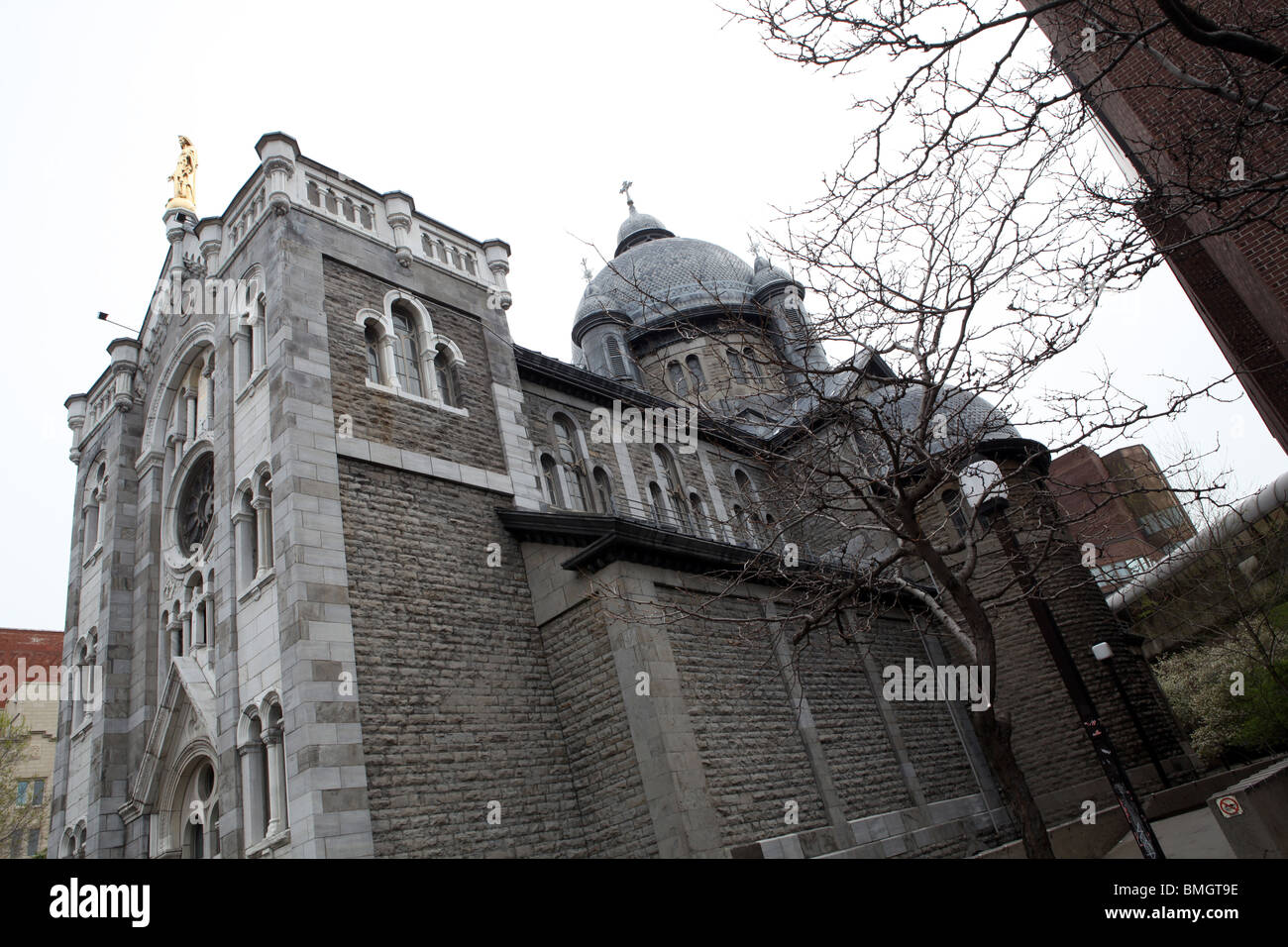 Universite du Quebec Chapelle NotreDame de Lourdes Saint Catherine Street Est Montreal