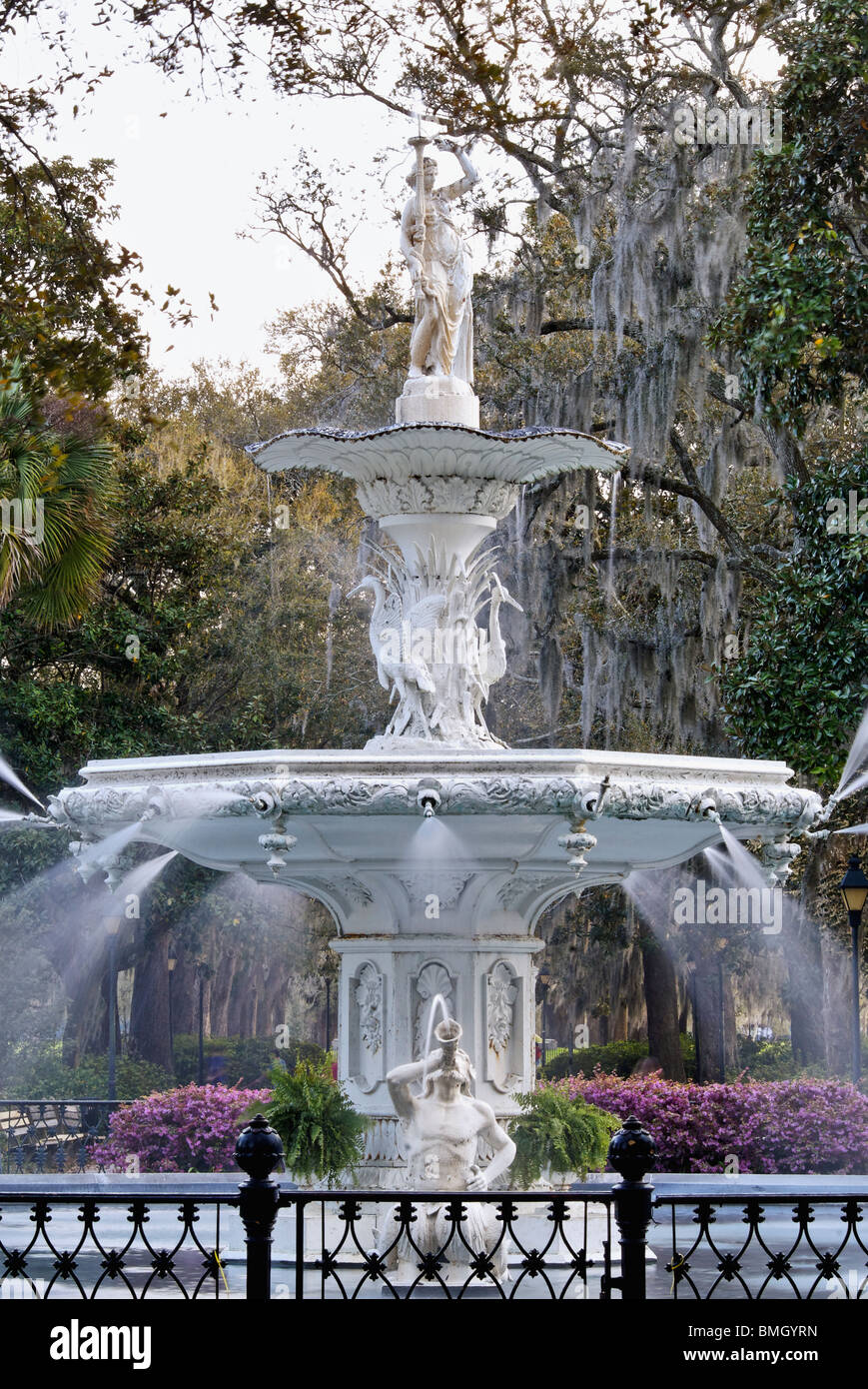 The Fountain in Forsyth Park in Savannah, Georgia Stock Photo - Alamy