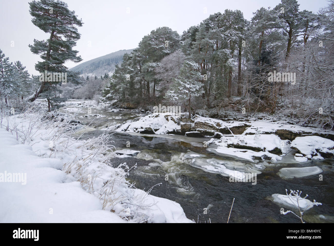 Falls of Dochart, snow, river, ice, winter, Killin, Scotland, December 2009 Stock Photo