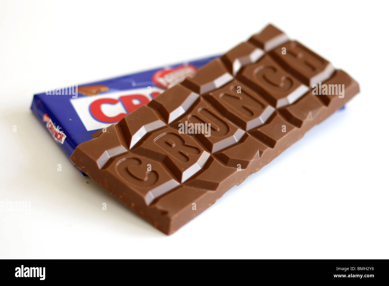 Nestles Crunch Milk Chocolate Bar Stock Photo Alamy