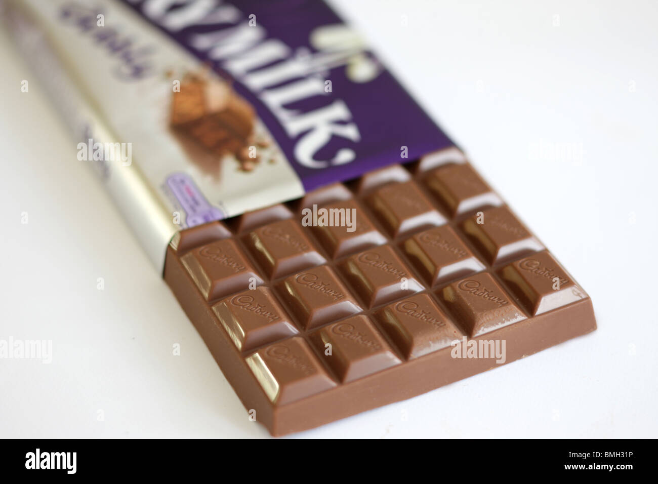Cadburys Dairy Milk Bubbly Chocolate Bar Stock Photo Alamy