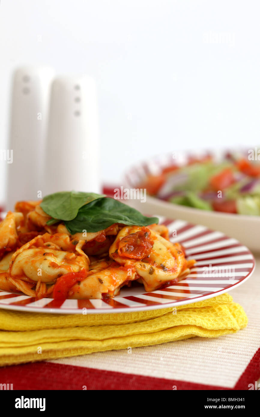 Spinach and Ricotta Tortelloni Pasta Stock Photo Alamy