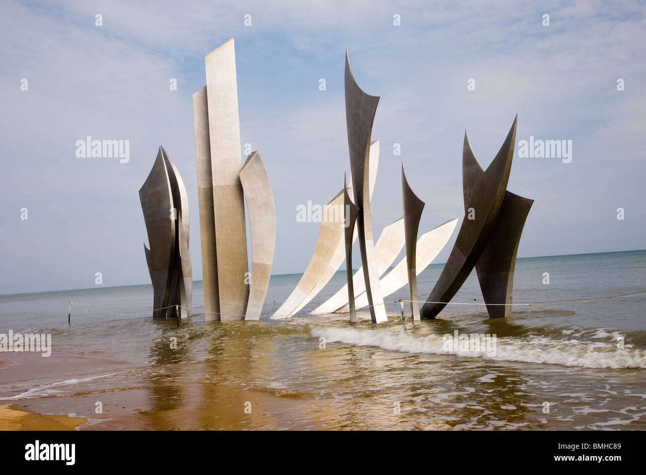 Les Braves A Sculpture By Anilore Banon On Omaha Beach To