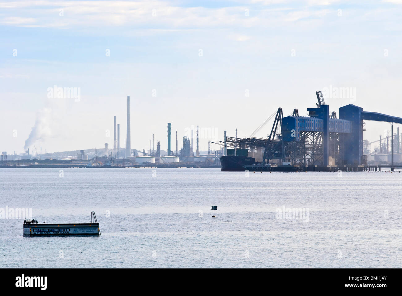 Kwinana oil refinery hi-res stock photography and images - Alamy