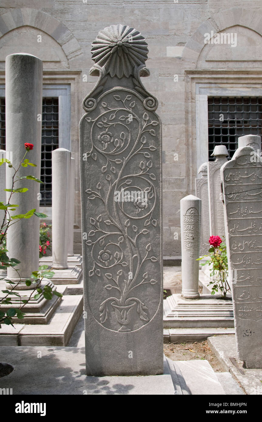 Eyup Sultan Mosque Camii Istanbul Turkey gravestone tomb Stock Photo