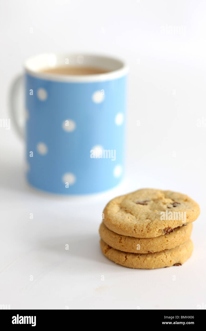 Sultana Cookies with a Mug of Tea Stock Photo - Alamy