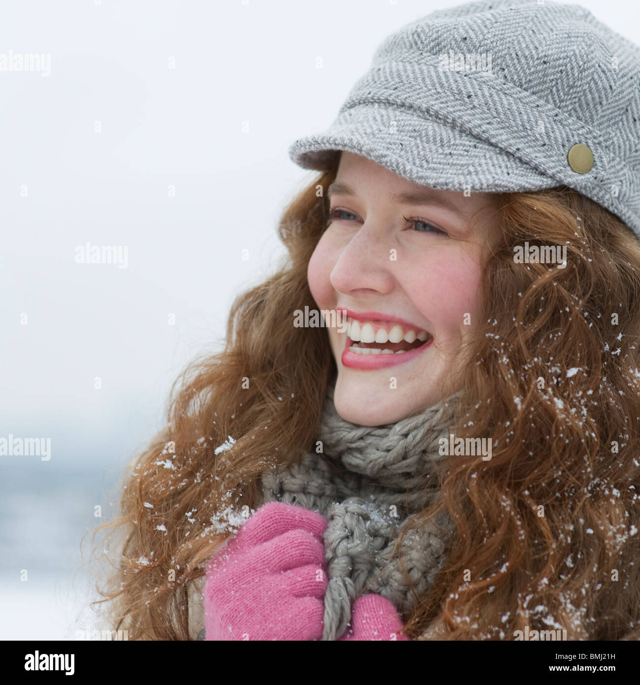 Portrait of a beautiful woman in winter Stock Photo - Alamy