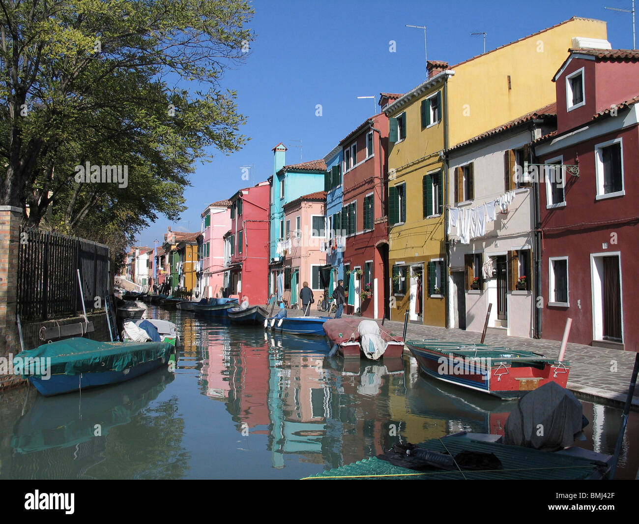 Burano, Venice : Colorful houses on Burano, an island in the Venetian Lagoon near Venice Stock Photo