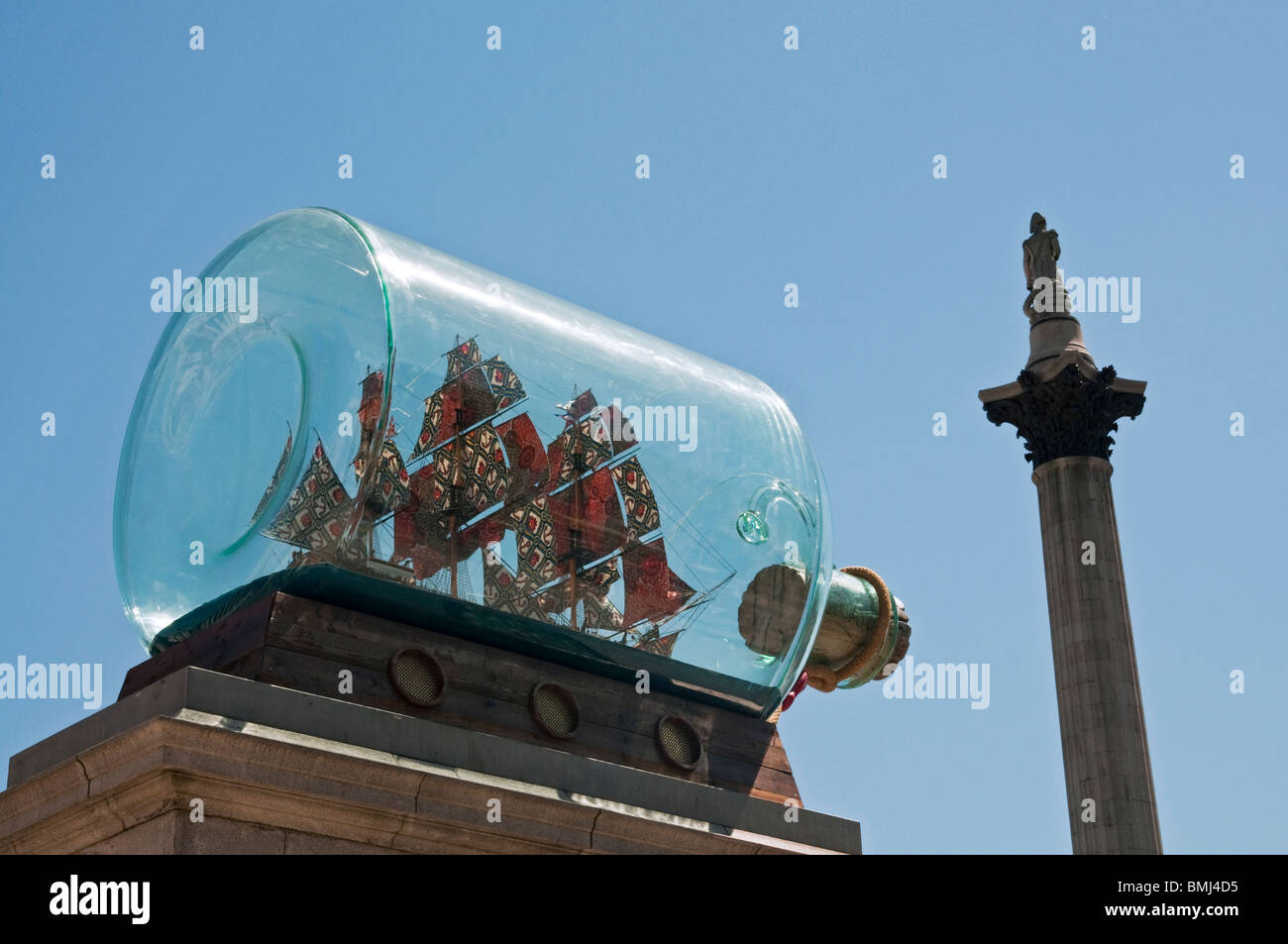 'Nelsons ship in a bottle' by Yinka Shonibare on the forth plinth,Trafalgar Square. Stock Photo