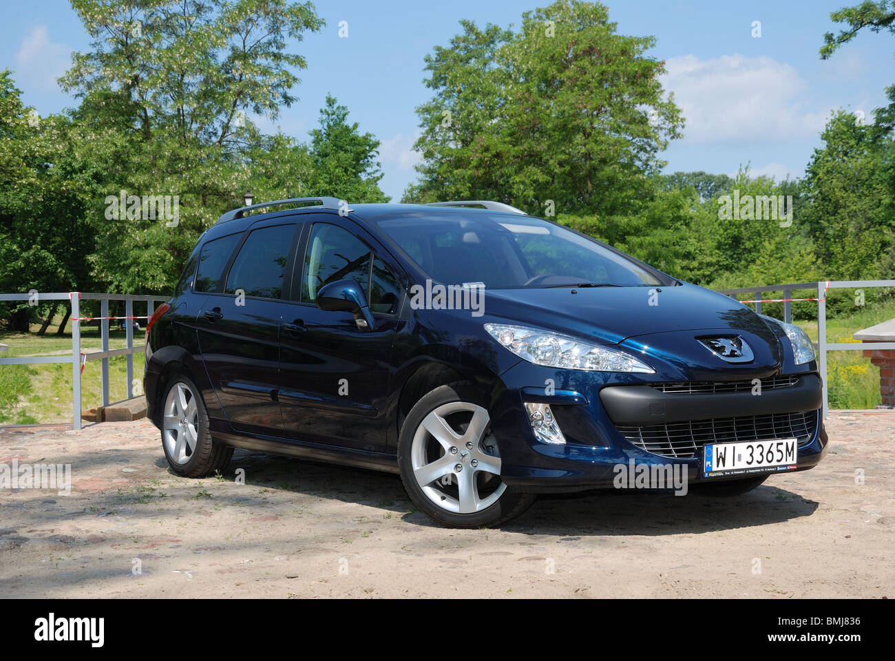 Peugeot Estate High Resolution Stock Photography And Images Alamy Peugeot Estate High Resolution Stock Photography And Images Alamy