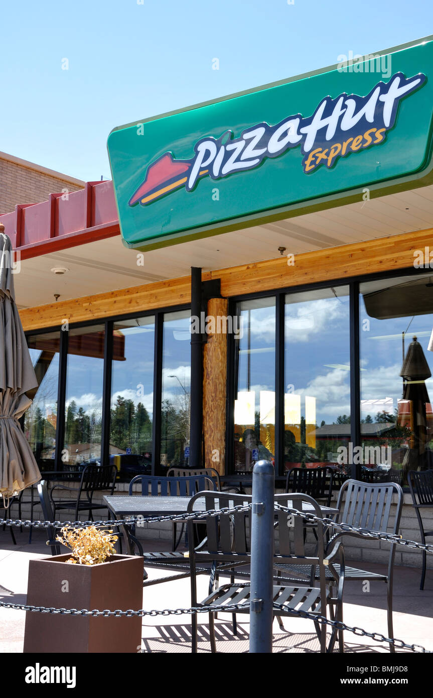 Pizza Hut restaurant in Grand Canyon town, Arizona, USA Stock Photo Alamy