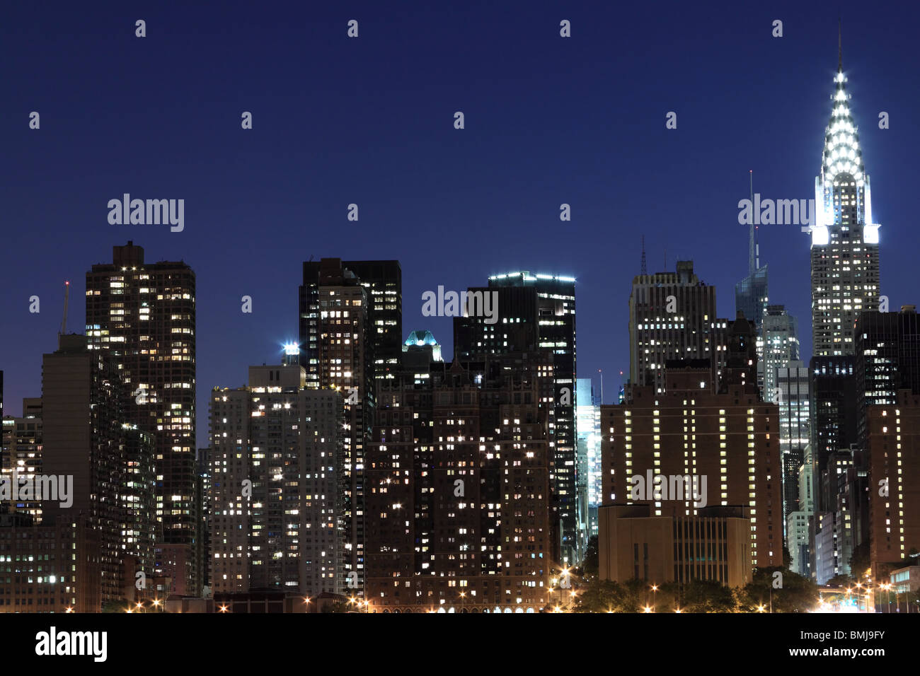 Midtown Manhattan skyline at Night, New York City Stock Photo - Alamy