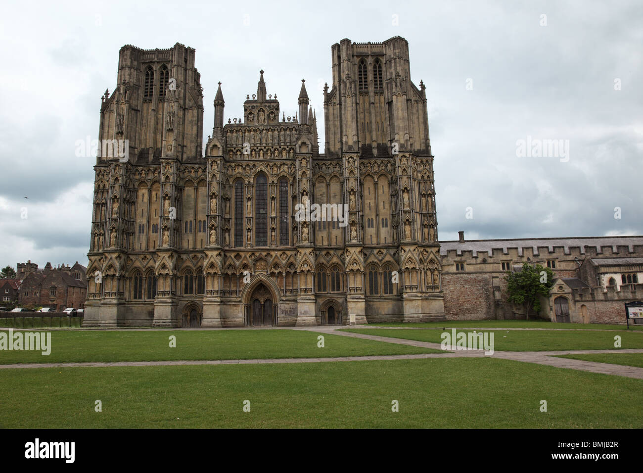 Wells Cathedral Facade High Resolution Stock Photography and Images - Alamy