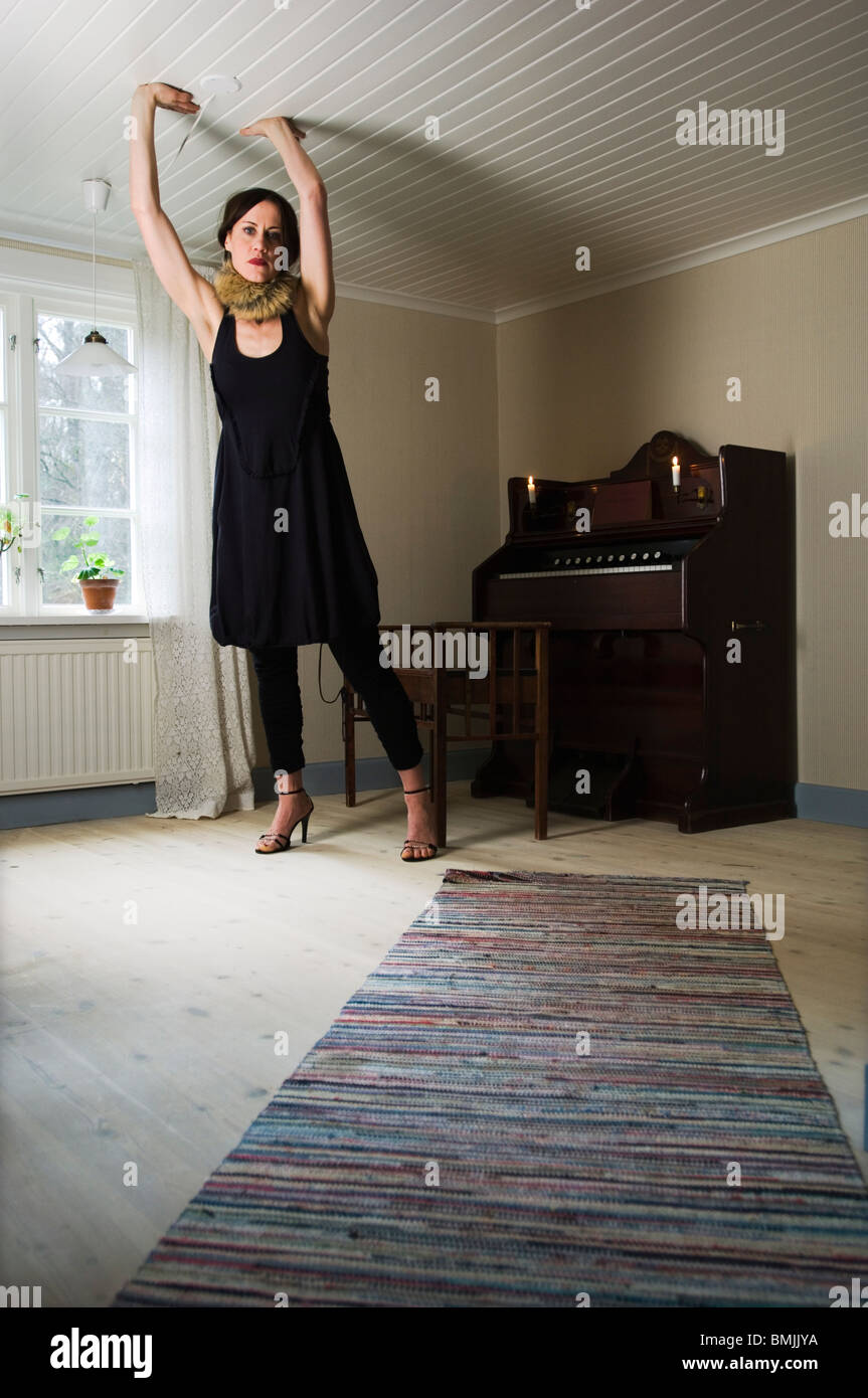 Very Tall Woman Stock Photos & Very Tall Woman Stock Images - Alamy