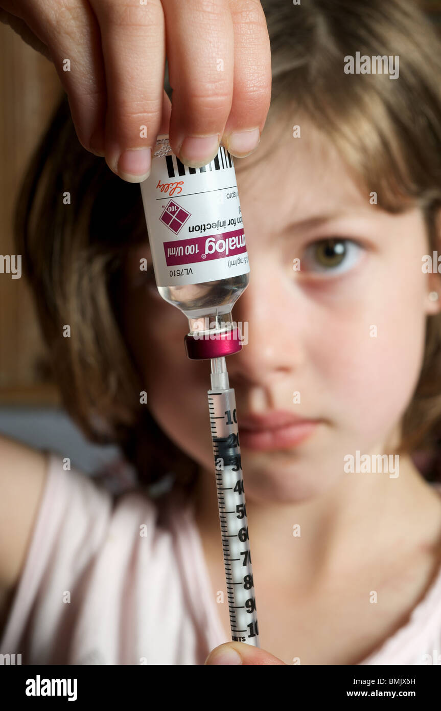 Injection hi-res stock photography and images - Alamy