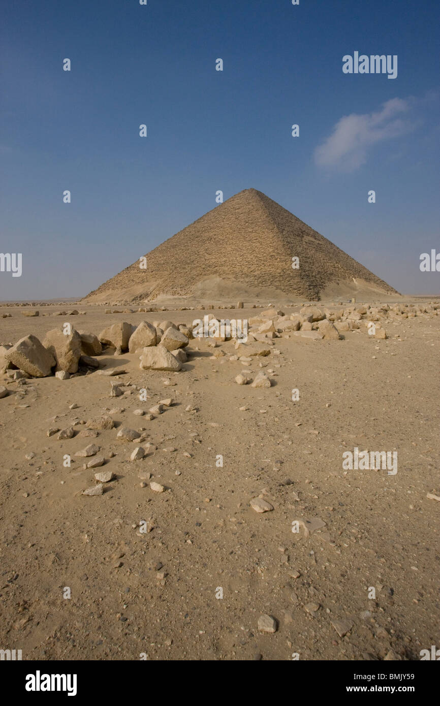 Sneferu's Red Pyramid, Dahshur, Al Jizah, Egypt Stock Photo - Alamy