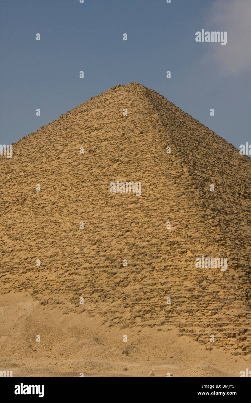 Sneferu's Red Pyramid, Dahshur, Al Jizah, Egypt Stock Photo - Alamy