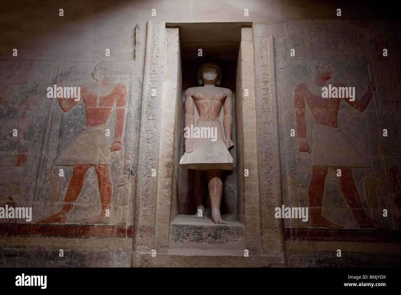 Standing statue of Mereruka, sculpted in limestone, in the Tomb of