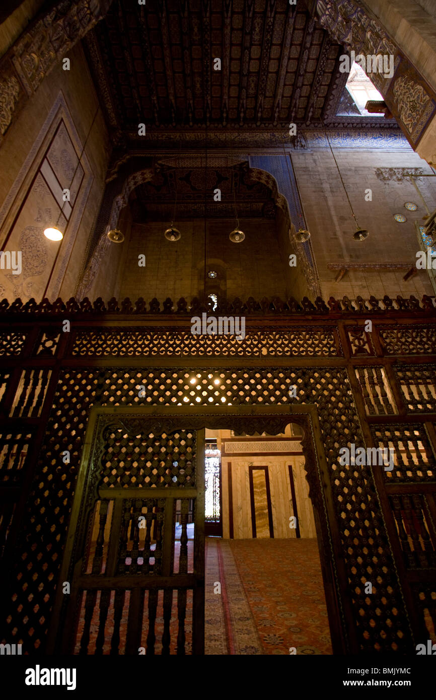 Wooden lattice screen in the prayer hall of Al-Rifai Mosque, Cairo, Al Qahirah, Egypt Stock Photo