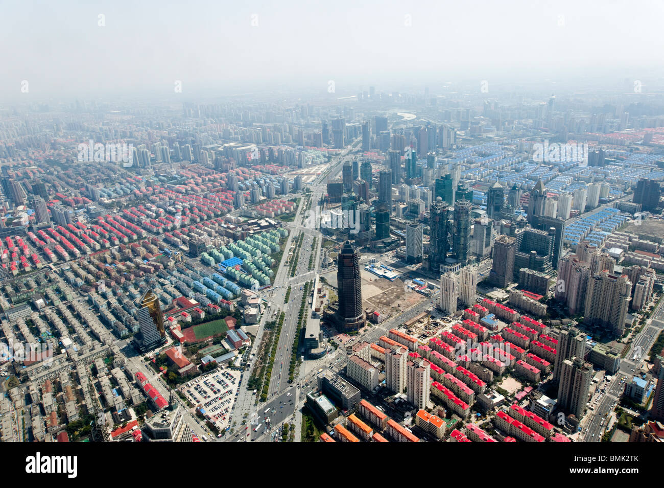 Smog and urban sprawl viewed from above, Shanghai, China Stock Photo