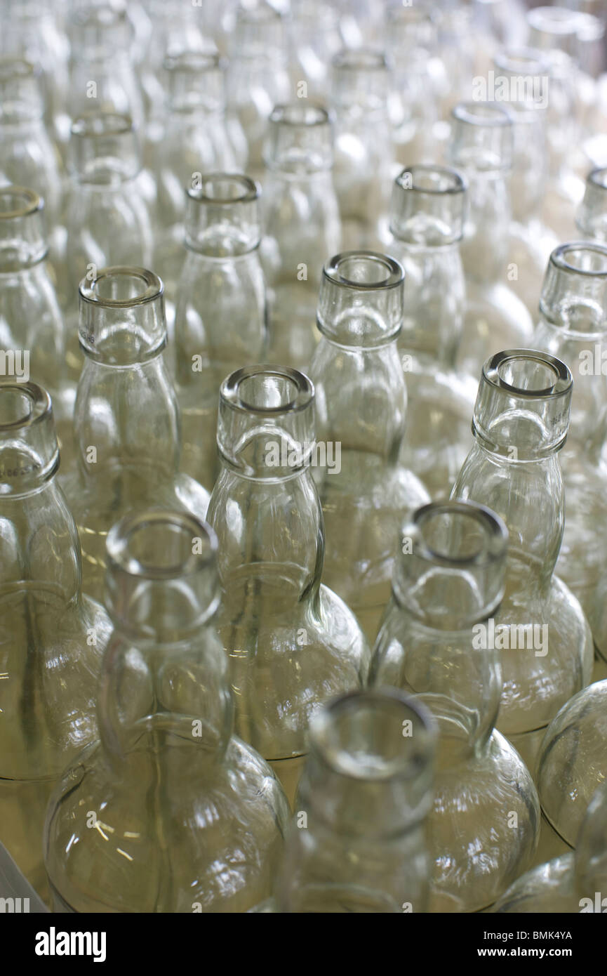 Empty whisky bottles glass hires stock photography and images Alamy