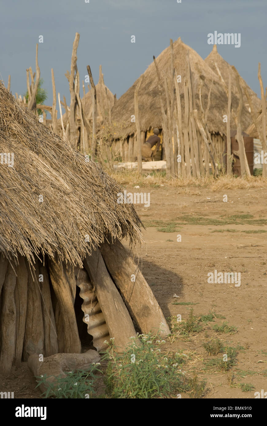 Ethiopia: Lower Omo River Basin, Karo village of Duss, typical thatched homes Stock Photo
