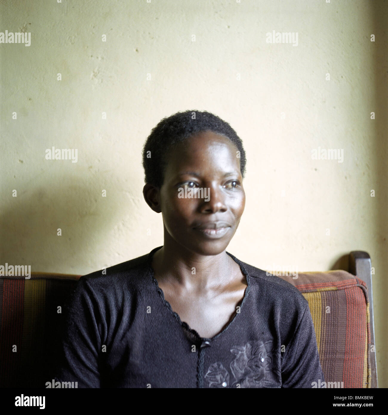 Beautiful Kenyan Woman With Very Short Hair Smiling Stock Photo Alamy