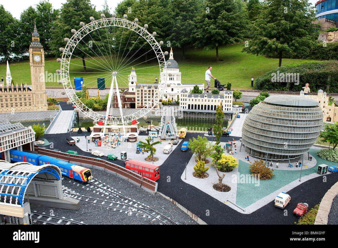 legoland-theme-park-windsor-berkshire-uk-stock-photo-alamy
