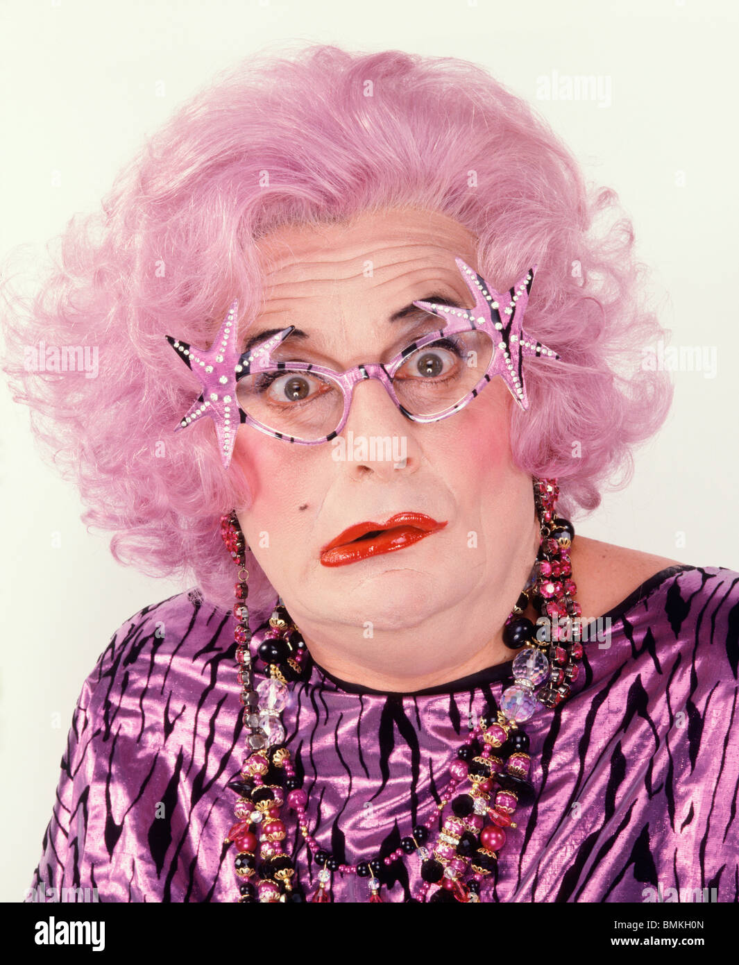 Dame edna hi-res stock photography and images - Alamy