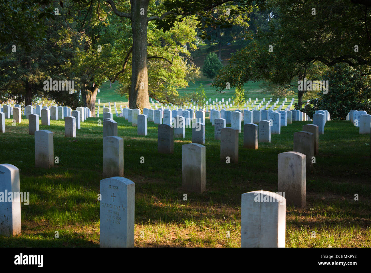 Military headstones hi-res stock photography and images - Alamy