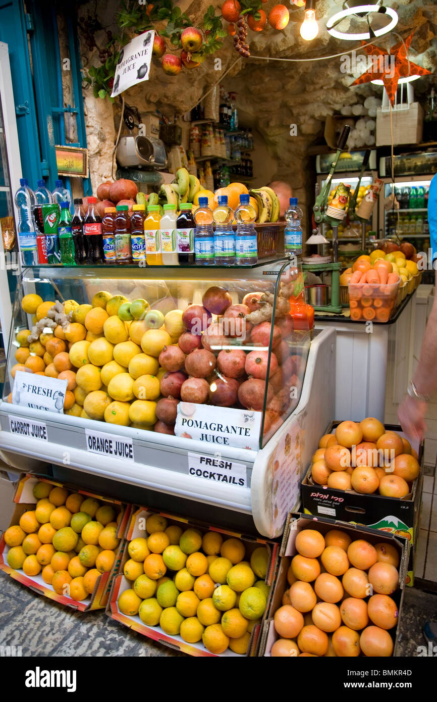 Fruit juice stall in Jerusalem Old cCity Stock Photo Alamy