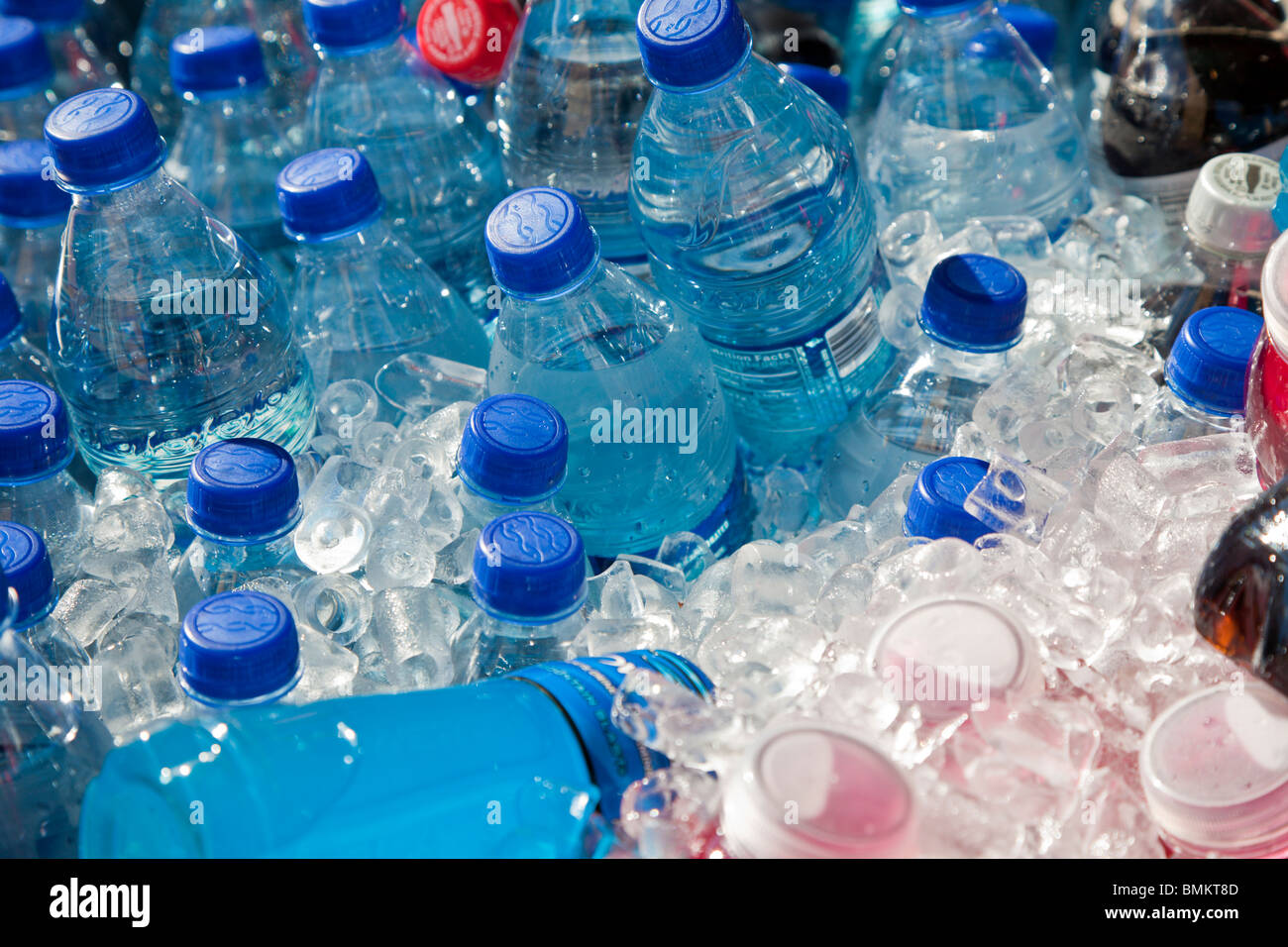 Orlando, FL - Feb 2009 - Plastic water bottles in ice Stock Photo - Alamy