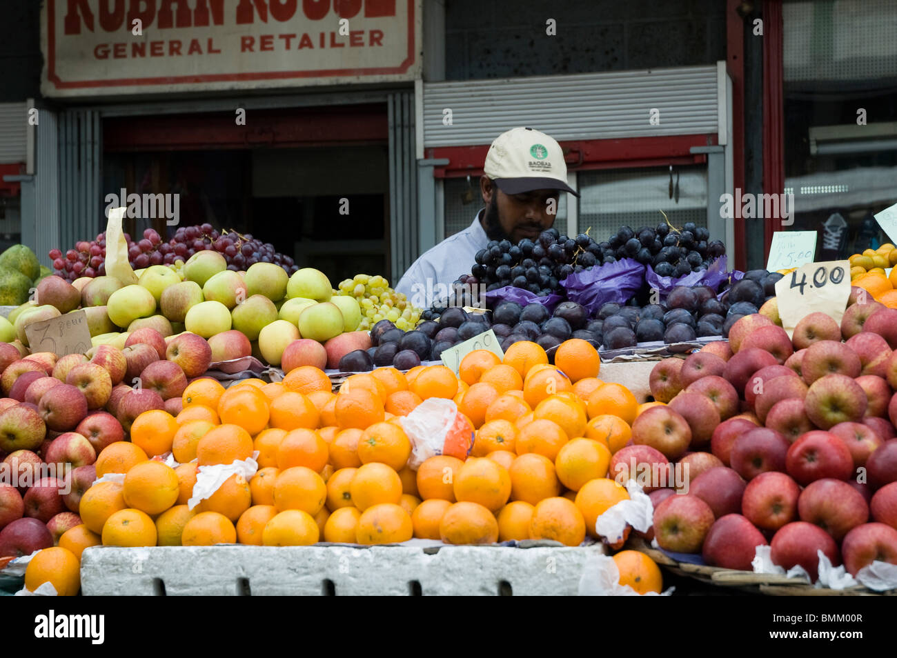 Mauritius, Port Louis. Fruit vendor Stock Photo