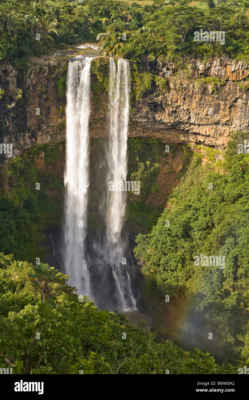 Chamarel Waterfall highest On Mauritius Over 1000 Meter Drop South chamarel-waterfall-highest-on-mauritius-over-1000-meter-drop-south