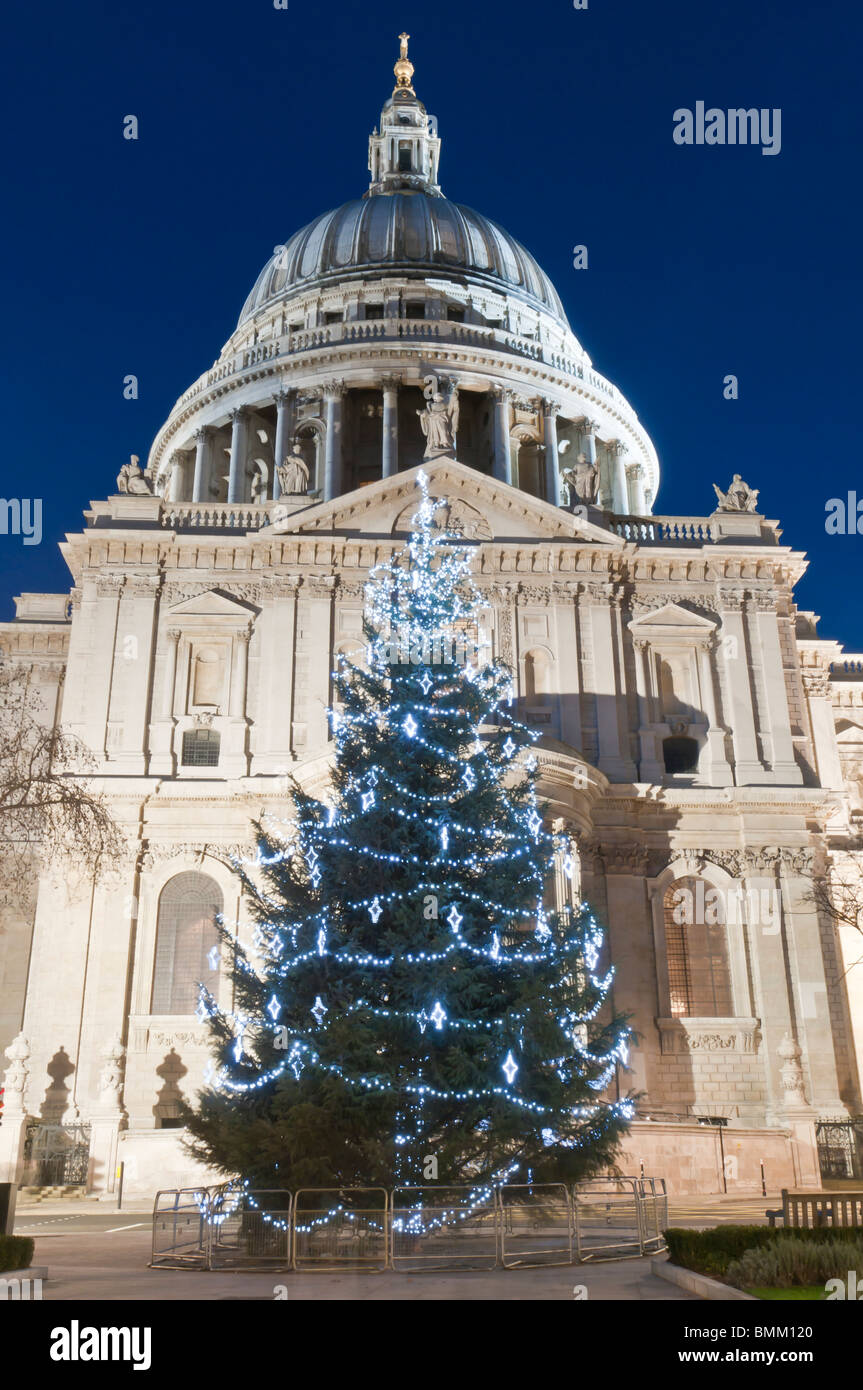 St pauls cathedral christmas hires stock photography and images Alamy