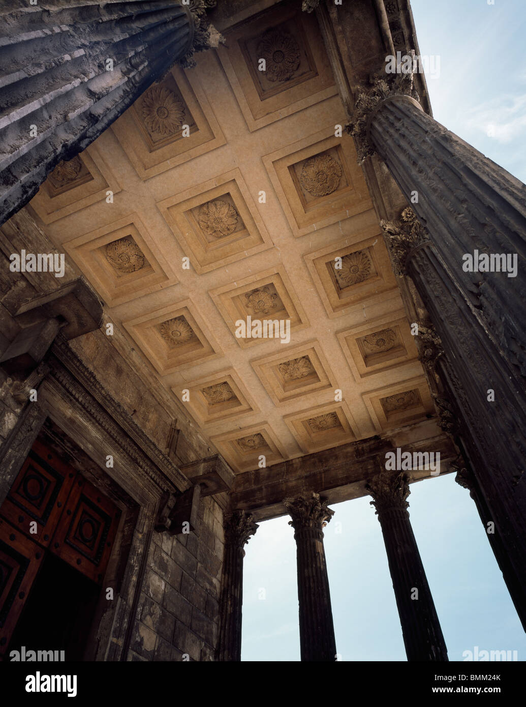 Maison Carree Nimes France Portico Interior With Coffering Rosettes And Corinthian Capitals 1st Century Ad Roman Stock Photo Alamy