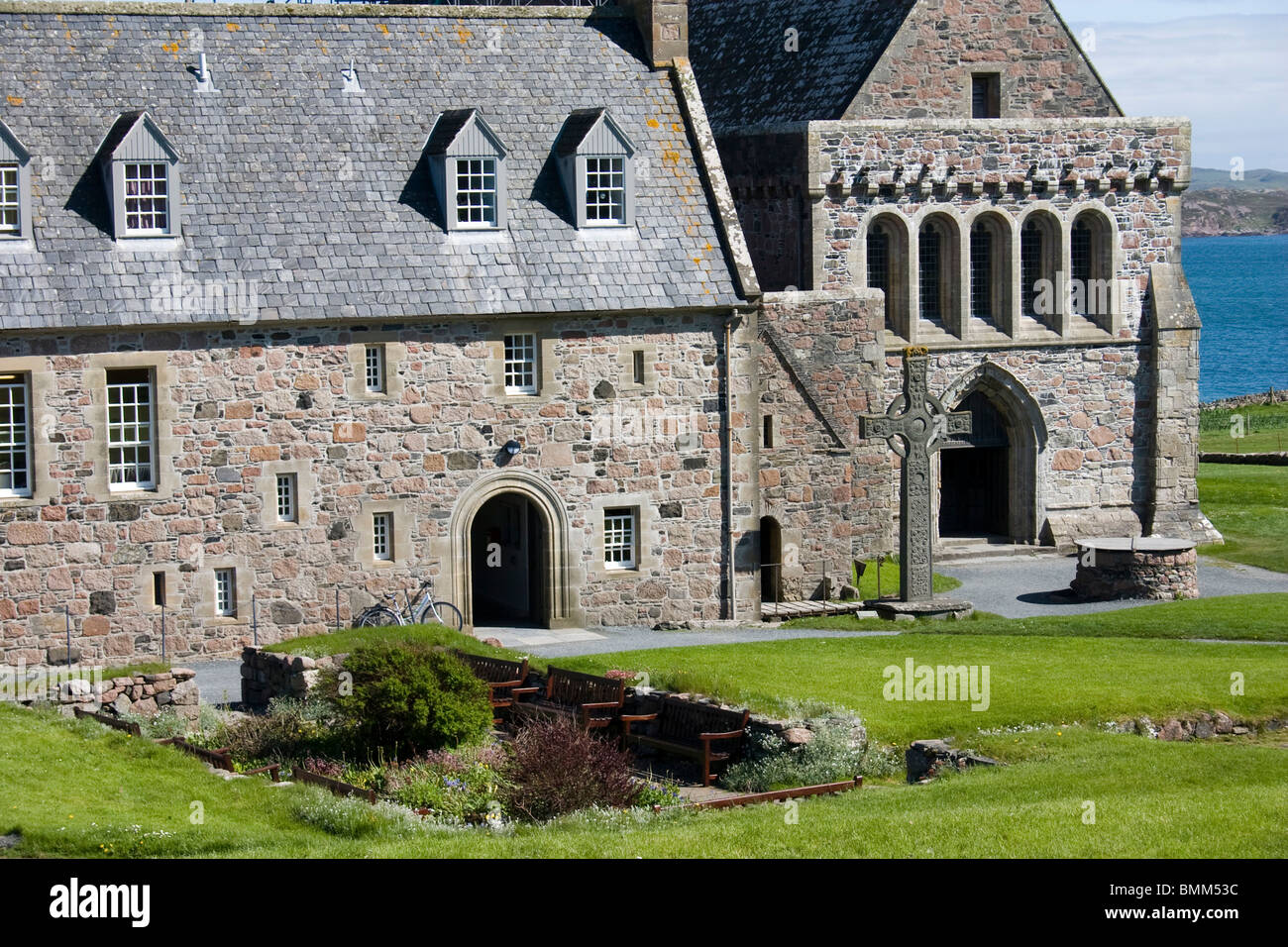 iona abbey isle of iona western isles scotland Stock Photo Alamy
