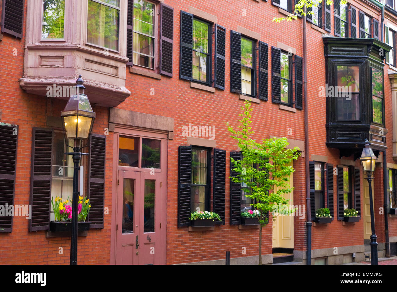 Brick houses and gas street lamps on Beacon Hill, Boston, Massachusetts Stock Photo Alamy